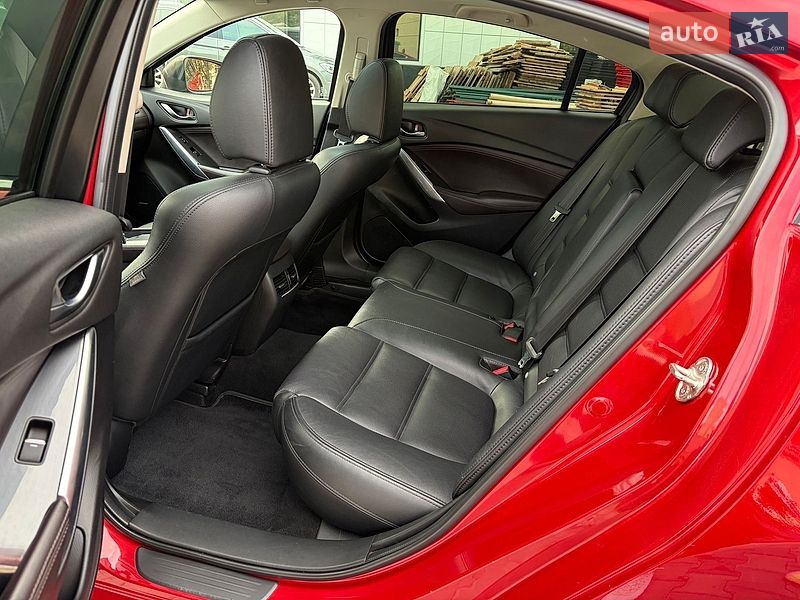 Седан Mazda 6 2015 в Черновцах