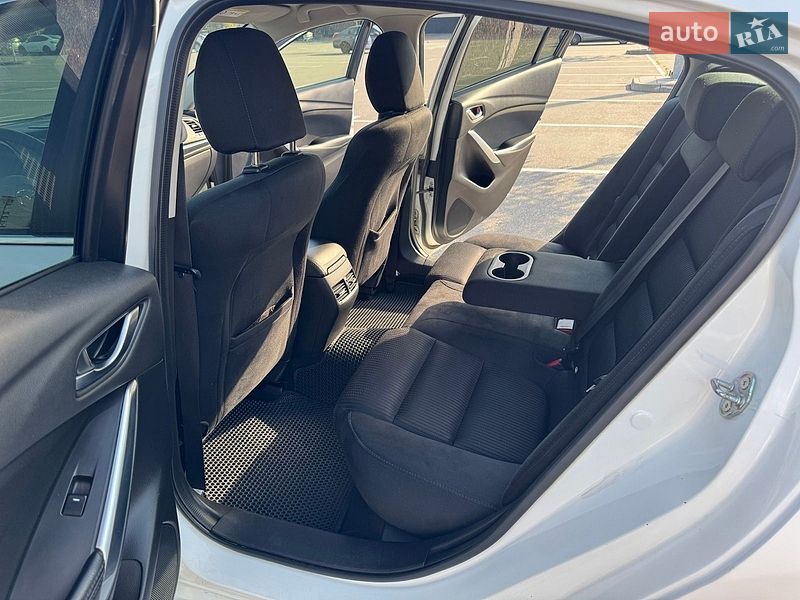 Седан Mazda 6 2014 в Киеве