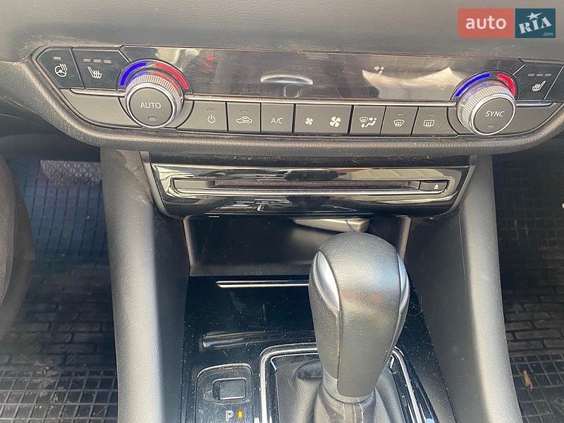 Седан Mazda 6 2019 в Киеве