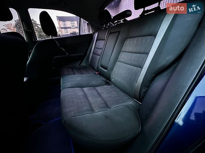 Лифтбек Mazda 6 2005 в Николаеве