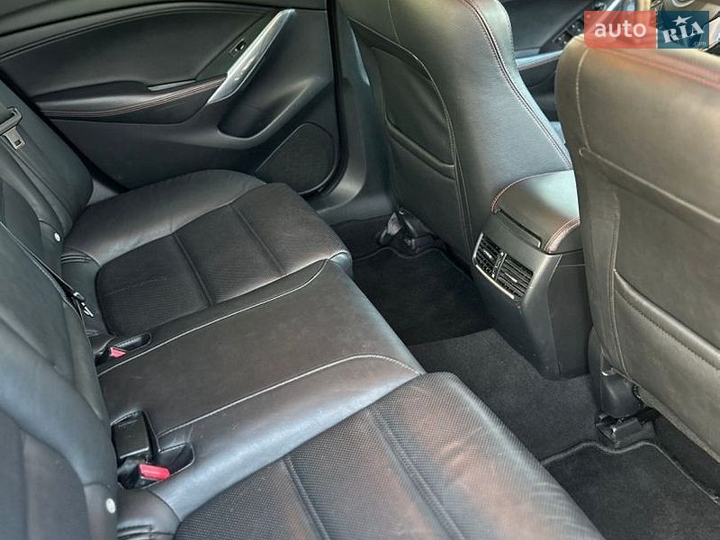 Седан Mazda 6 2014 в Луцке