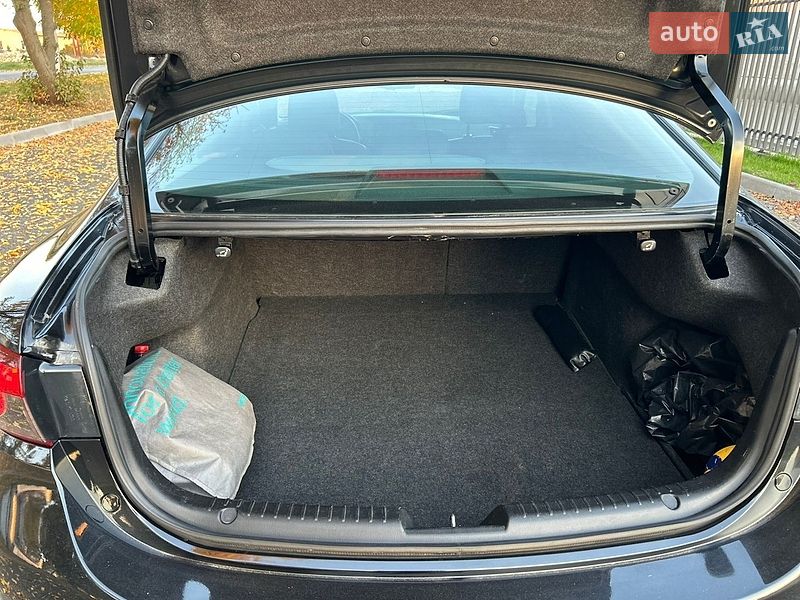 Седан Mazda 6 2014 в Луцке