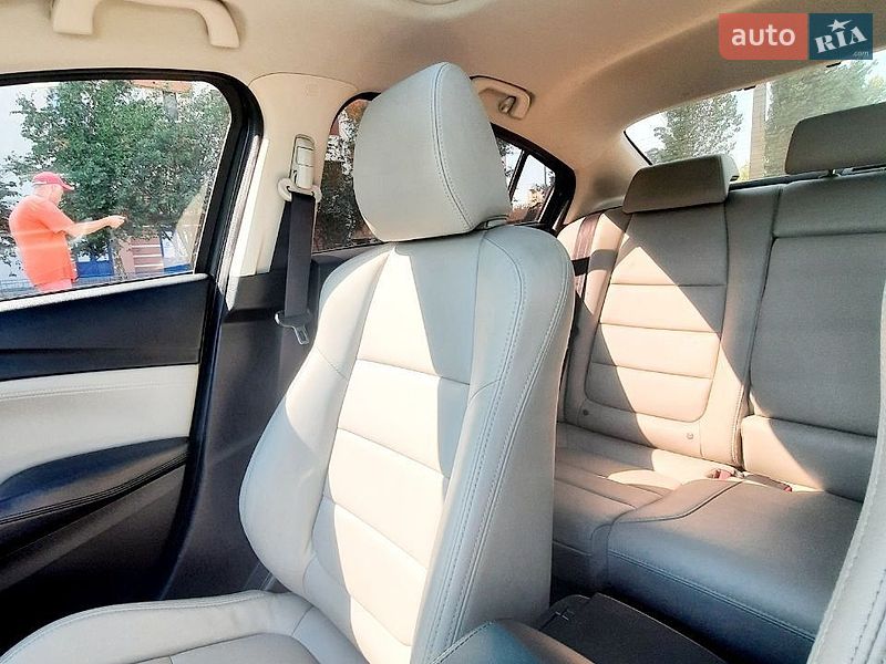 Седан Mazda 6 2014 в Киеве
