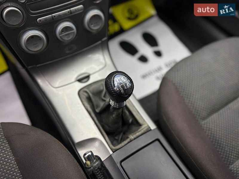 Універсал Mazda 6 2003 в Чернівцях