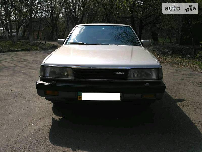 Mazda 929 1989 года