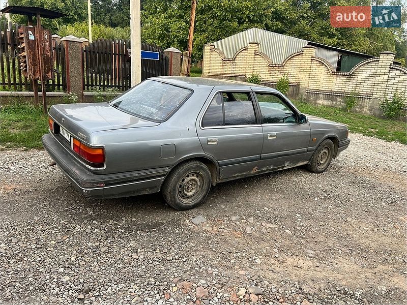 Седан Mazda 929 1991 в Чернівцях фото 3 Седан Mazda 929 1991 в Чернівцях
