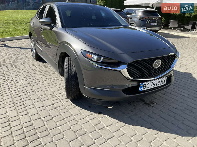 Позашляховик / Кросовер Mazda CX-30