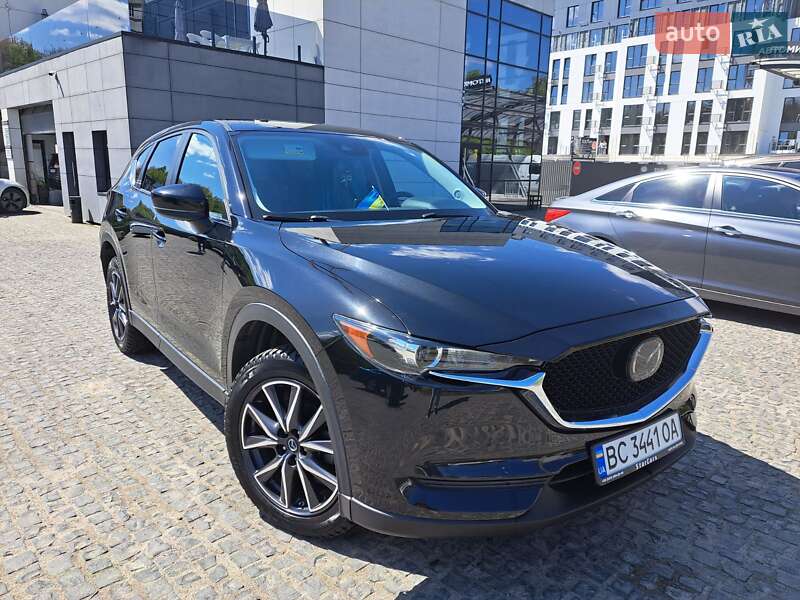Позашляховик / Кросовер Mazda CX-5