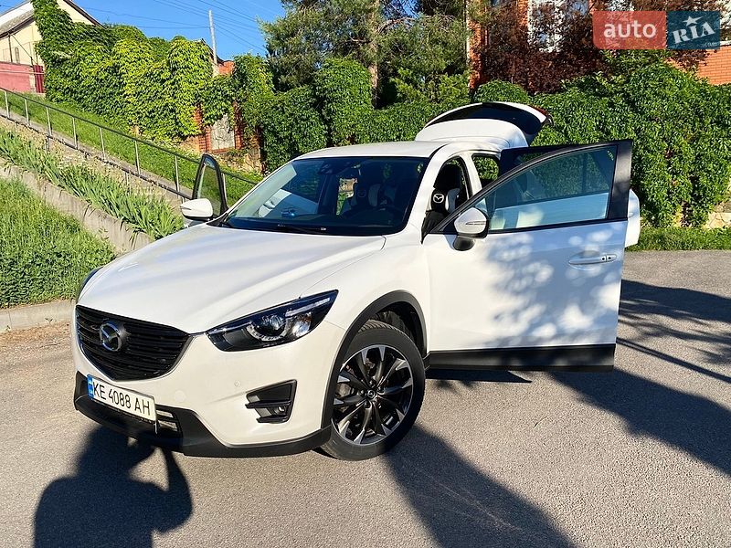 Внедорожник / Кроссовер Mazda CX-5 2015 в Первомайске