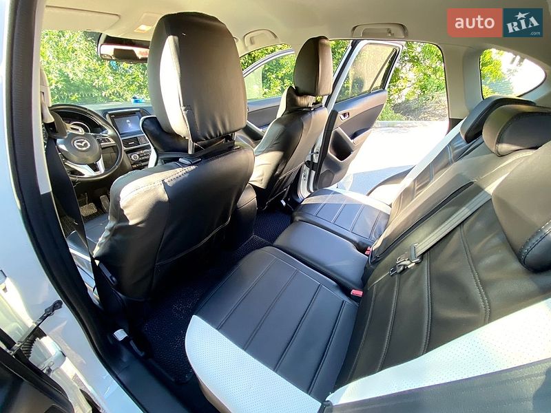 Внедорожник / Кроссовер Mazda CX-5 2015 в Первомайске