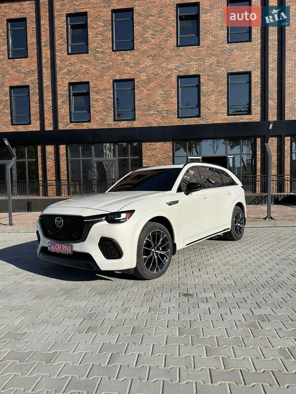 Позашляховик / Кросовер Mazda CX-70