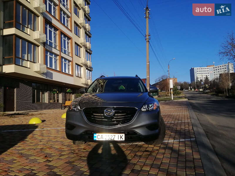 Позашляховик / Кросовер Mazda CX-9