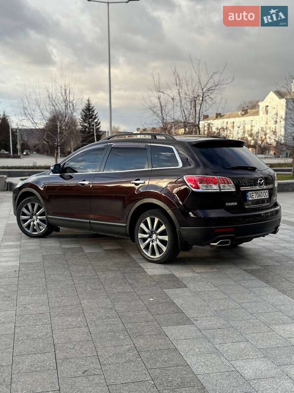 Позашляховик / Кросовер Mazda CX-9