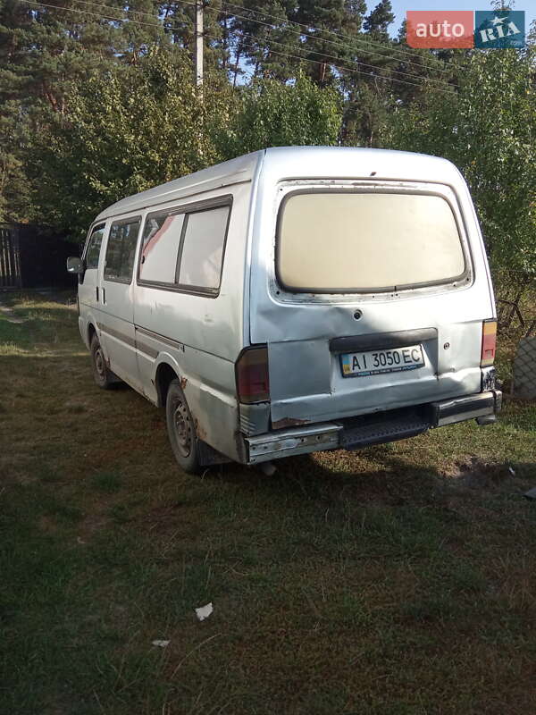 Микроавтобус Mazda E-series 2001 в Дубно
