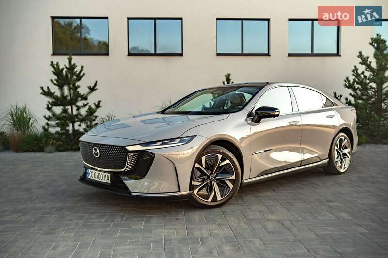 Седан Mazda EZ-6
