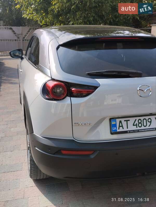 Внедорожник / Кроссовер Mazda MX-30 2020 в Делятине