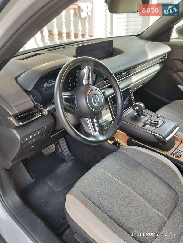 Внедорожник / Кроссовер Mazda MX-30 2020 в Делятине