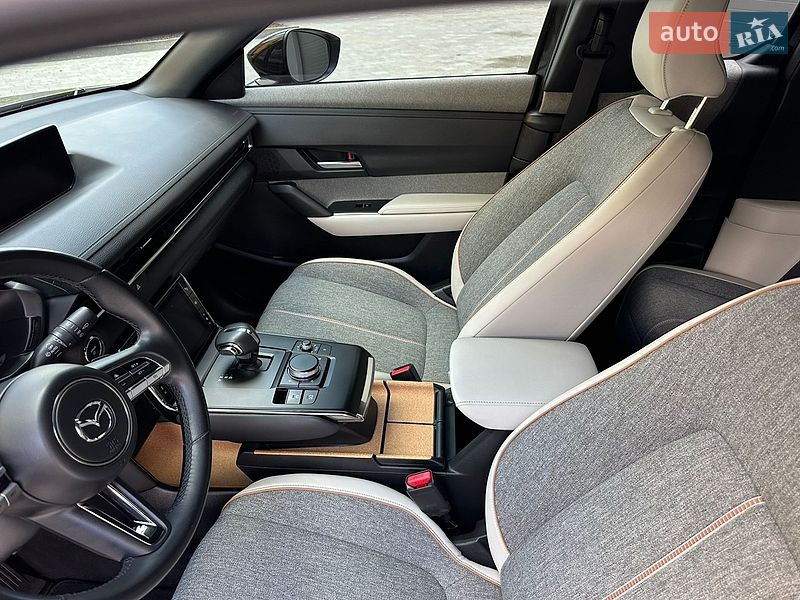 Внедорожник / Кроссовер Mazda MX-30 2020 в Ивано-Франковске