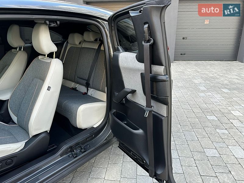 Внедорожник / Кроссовер Mazda MX-30 2020 в Ивано-Франковске