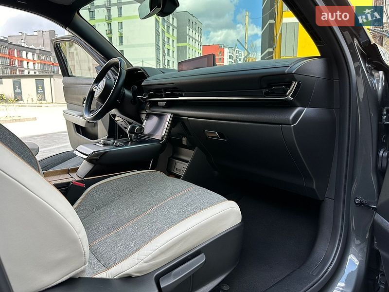 Внедорожник / Кроссовер Mazda MX-30 2020 в Ивано-Франковске