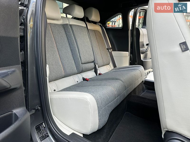 Внедорожник / Кроссовер Mazda MX-30 2020 в Ивано-Франковске
