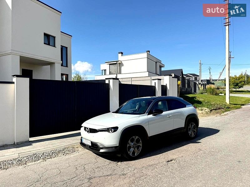 Внедорожник / Кроссовер Mazda MX-30 2020 в Трускавце