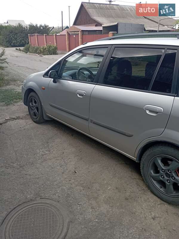 Легкові Mazda Premacy