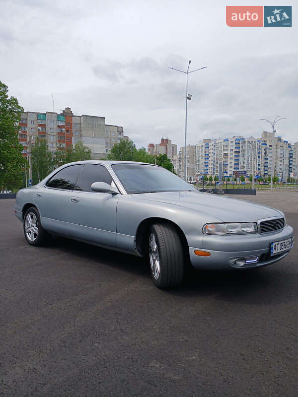 Седан Mazda Sentia