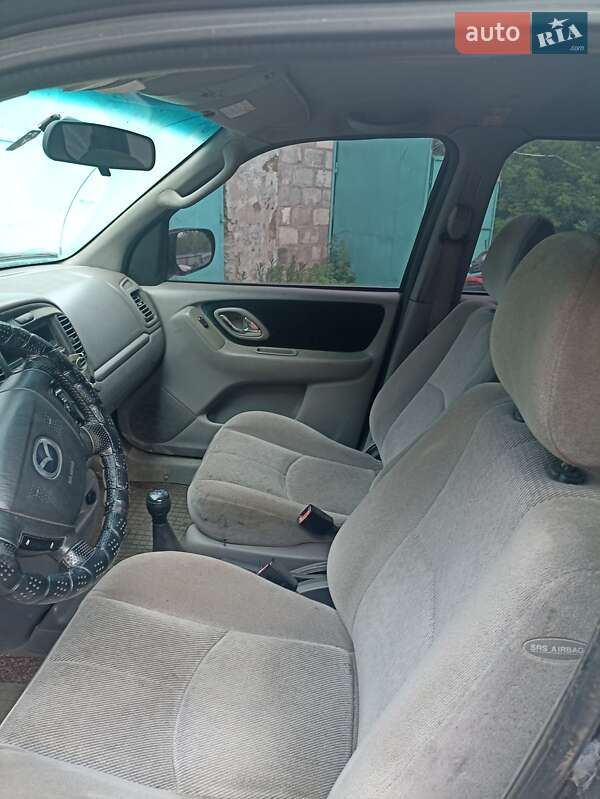 Mazda Tribute