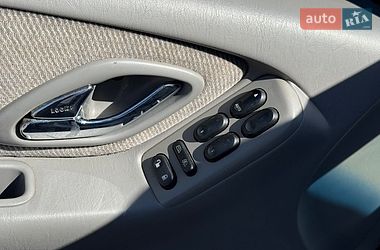 Внедорожник / Кроссовер Mazda Tribute 2001 в Львове