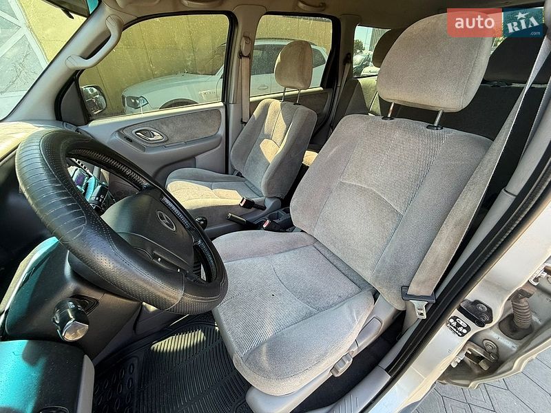 Внедорожник / Кроссовер Mazda Tribute 2001 в Львове