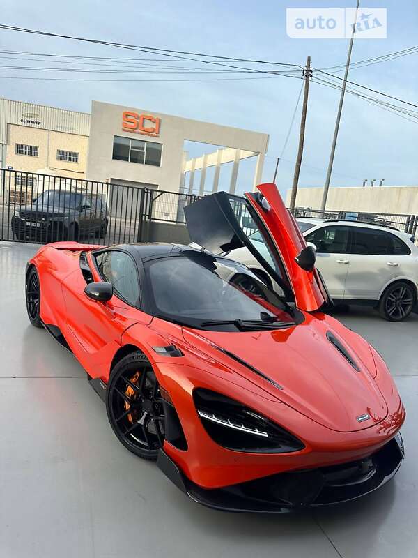 McLaren 765LT
