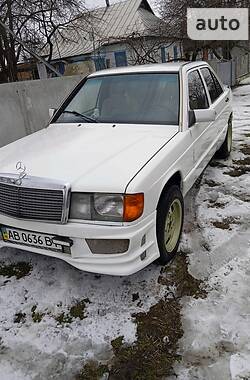 Mercedes-Benz 190  1984