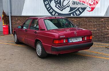 Mercedes-Benz 190 Avantgarde ROSSO 1992