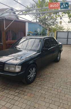 Mercedes-Benz 190 1984