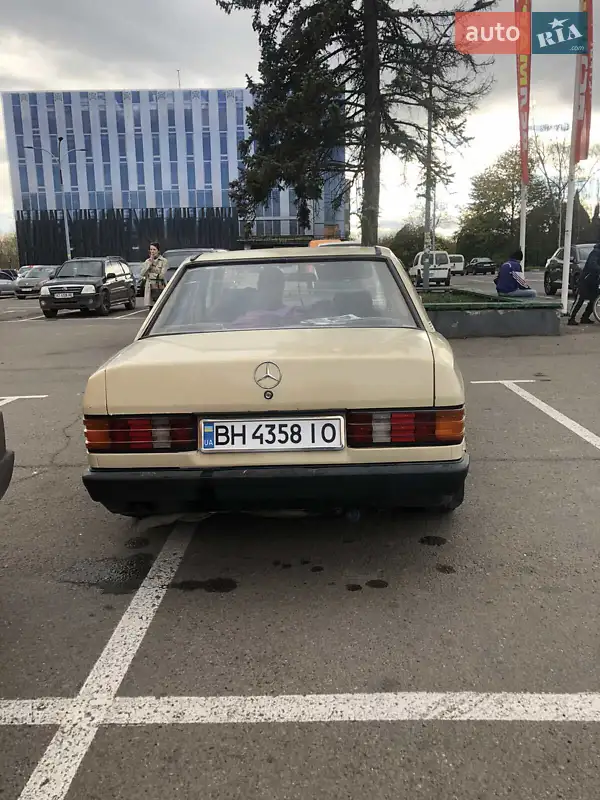 Mercedes-Benz 190