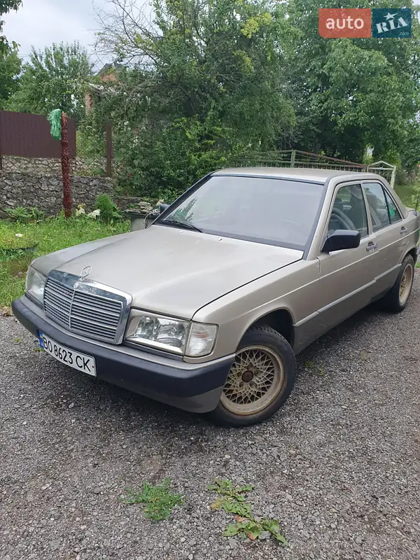 Mercedes-Benz 190