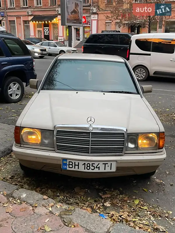 Mercedes-Benz 190