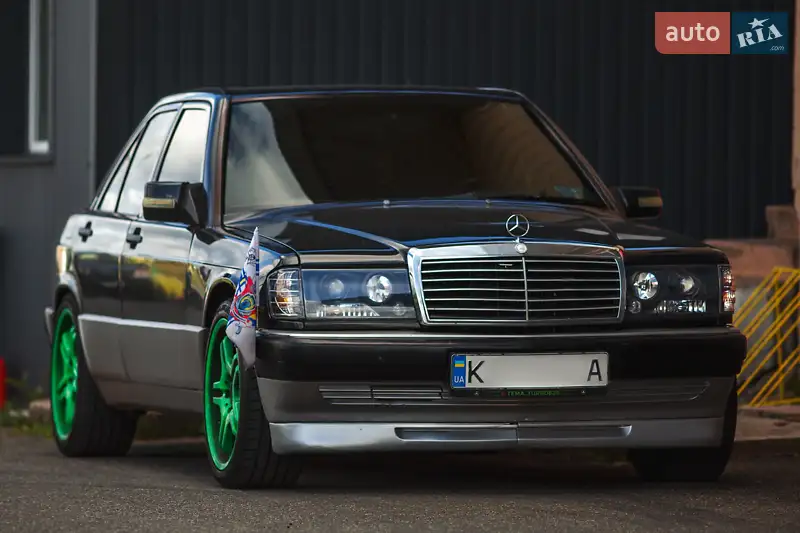 Mercedes-Benz 190