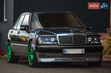 Mercedes-Benz 190  1989