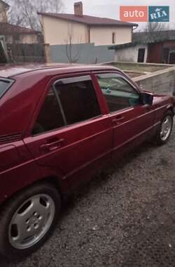 Mercedes-Benz 190  1985