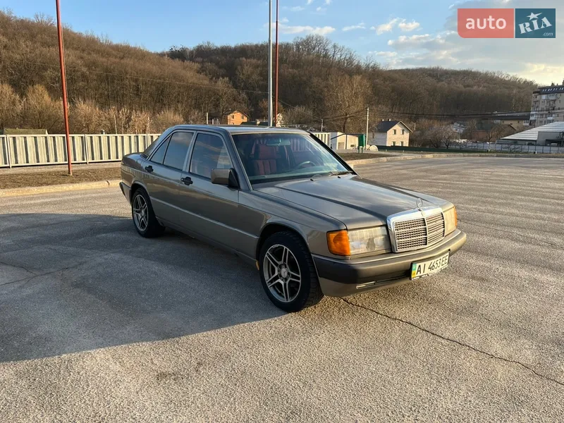 Mercedes-Benz 190