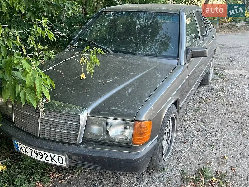 Mercedes-Benz 190 1985