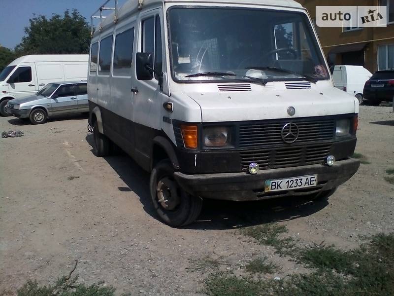автомобиль мерседес-бенц 407 автомобиль мерседес-бенц 407