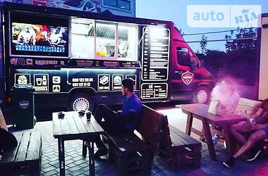 Mercedes-Benz  FOOD TRUCK  2001