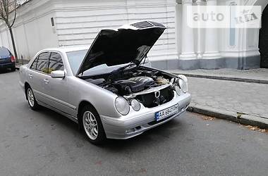 Mercedes-Benz  avantgard 2001