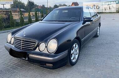 Mercedes-Benz   2000