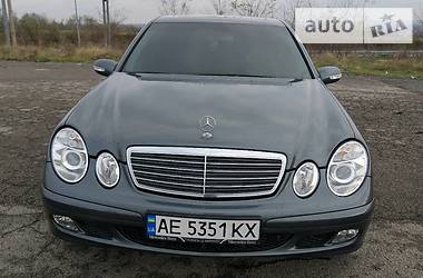 Mercedes-Benz  2 2004