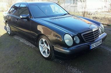 Mercedes-Benz   2001