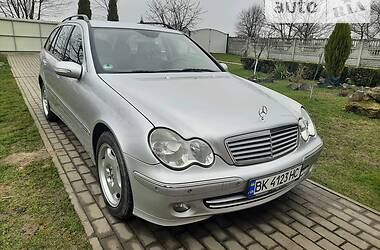 Mercedes-Benz   2004